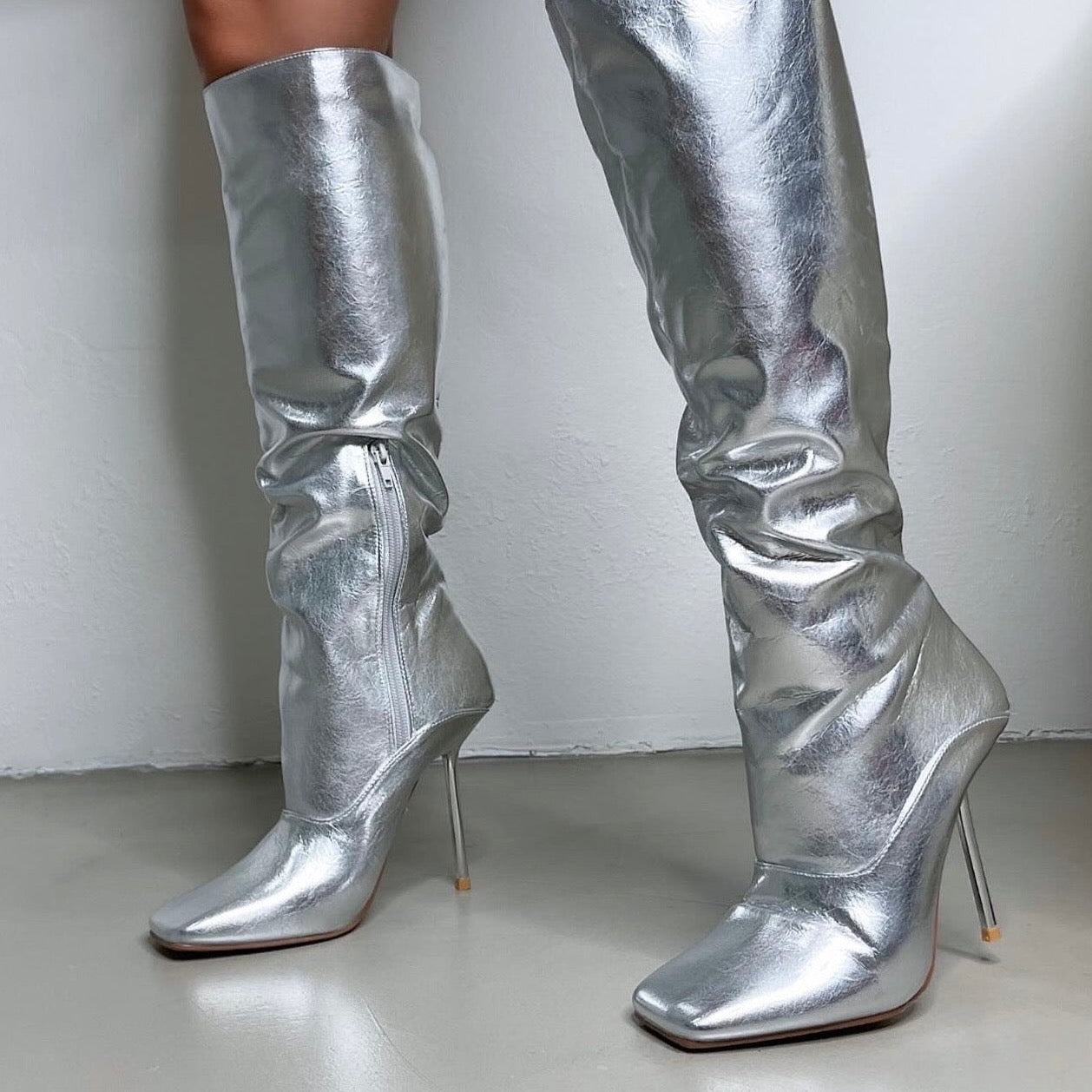 Metallic Boots - Silver - Trice Boutique