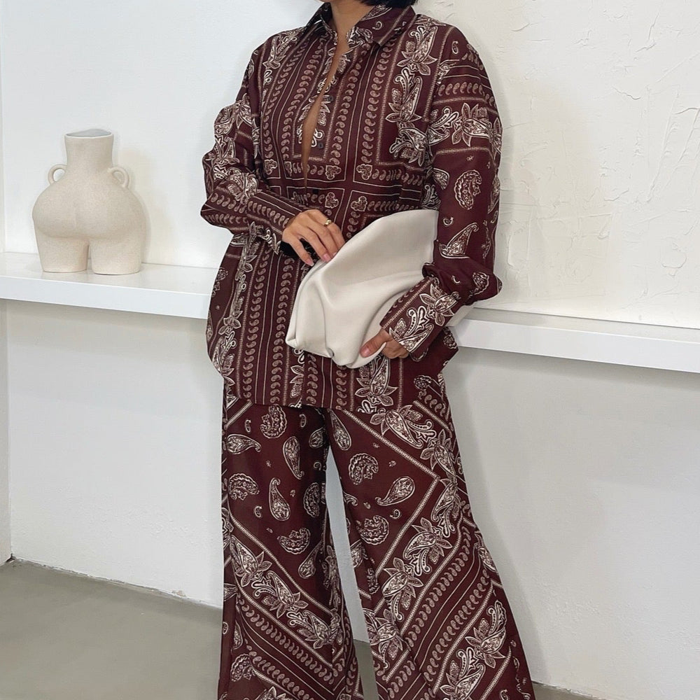 
                      
                        Carti Two Piece Set - Brown/White
                      
                    