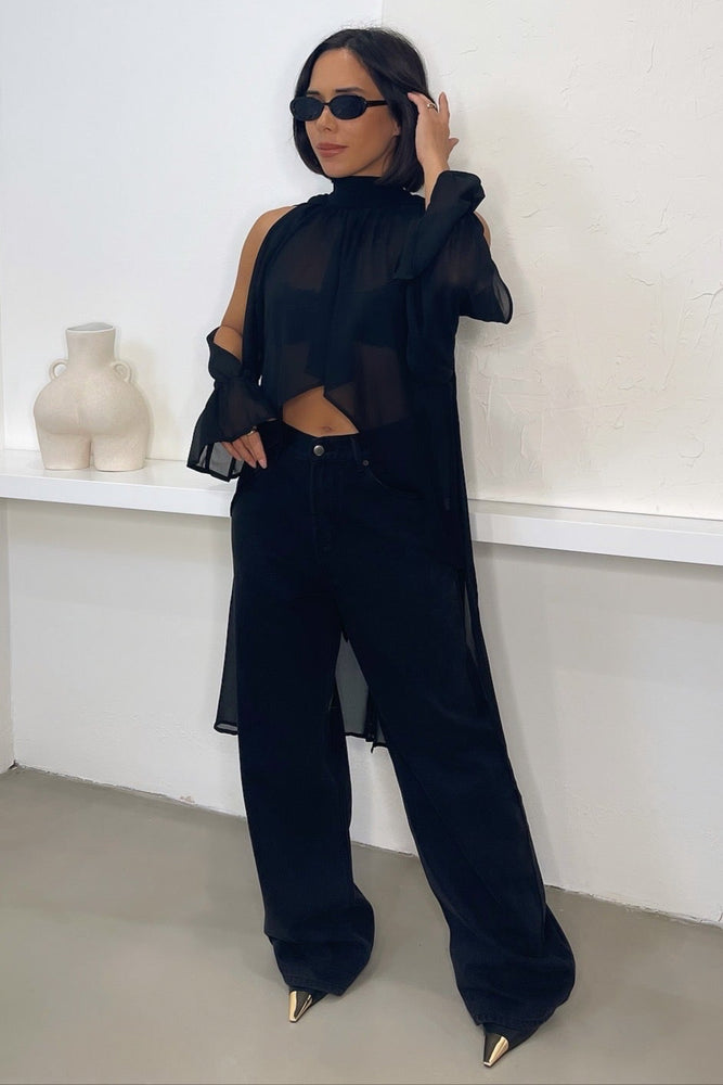 
                      
                        Keira Blouse - Black
                      
                    