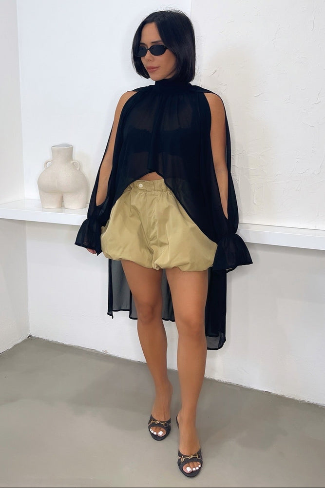 
                      
                        Keira Blouse - Black
                      
                    