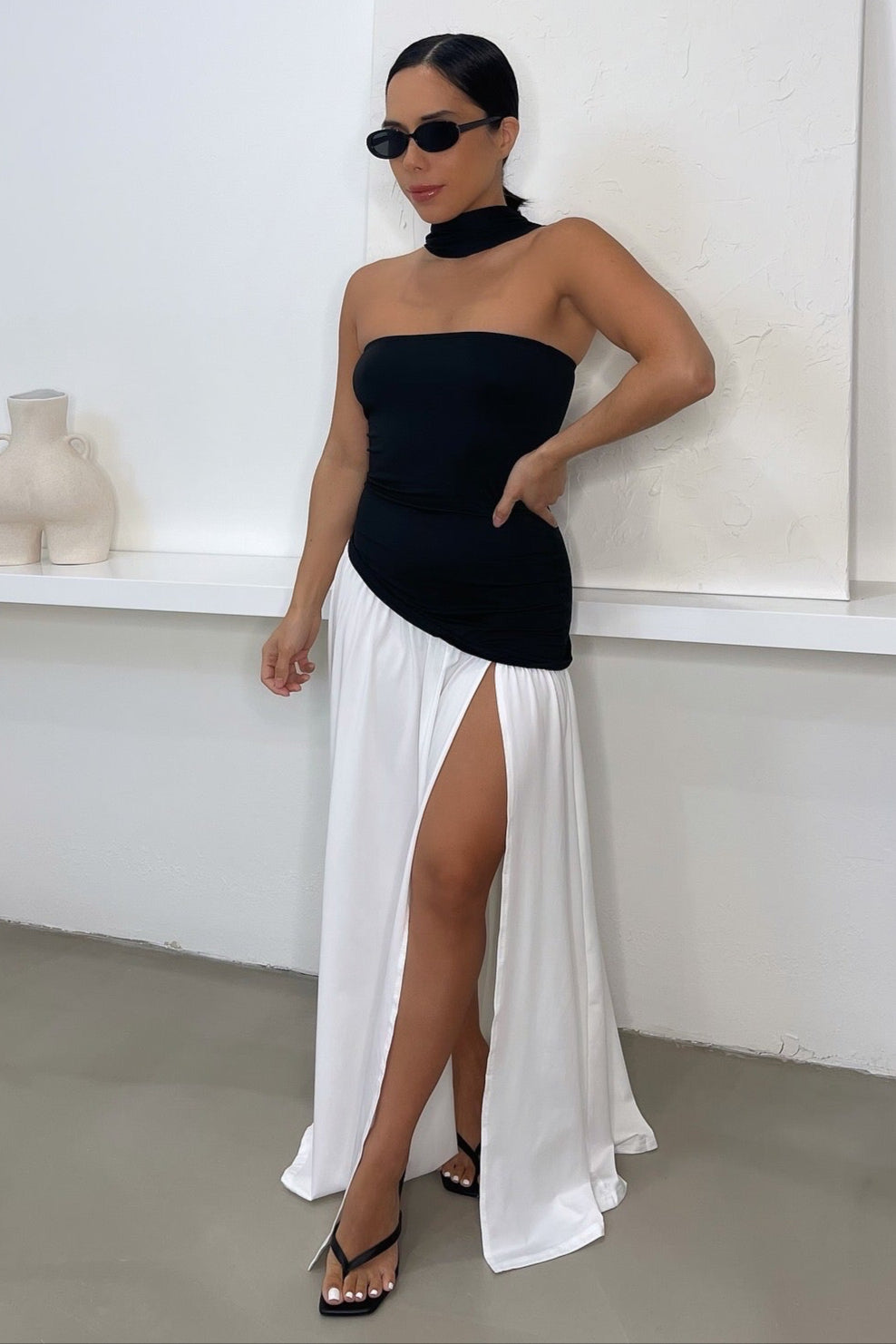 Caprina Dress w/Scarf - Black/White