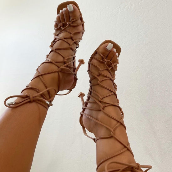 KIM - Beige lace-up sandals with block heels – CASSY | Chaussures et  accessoires pour femmes