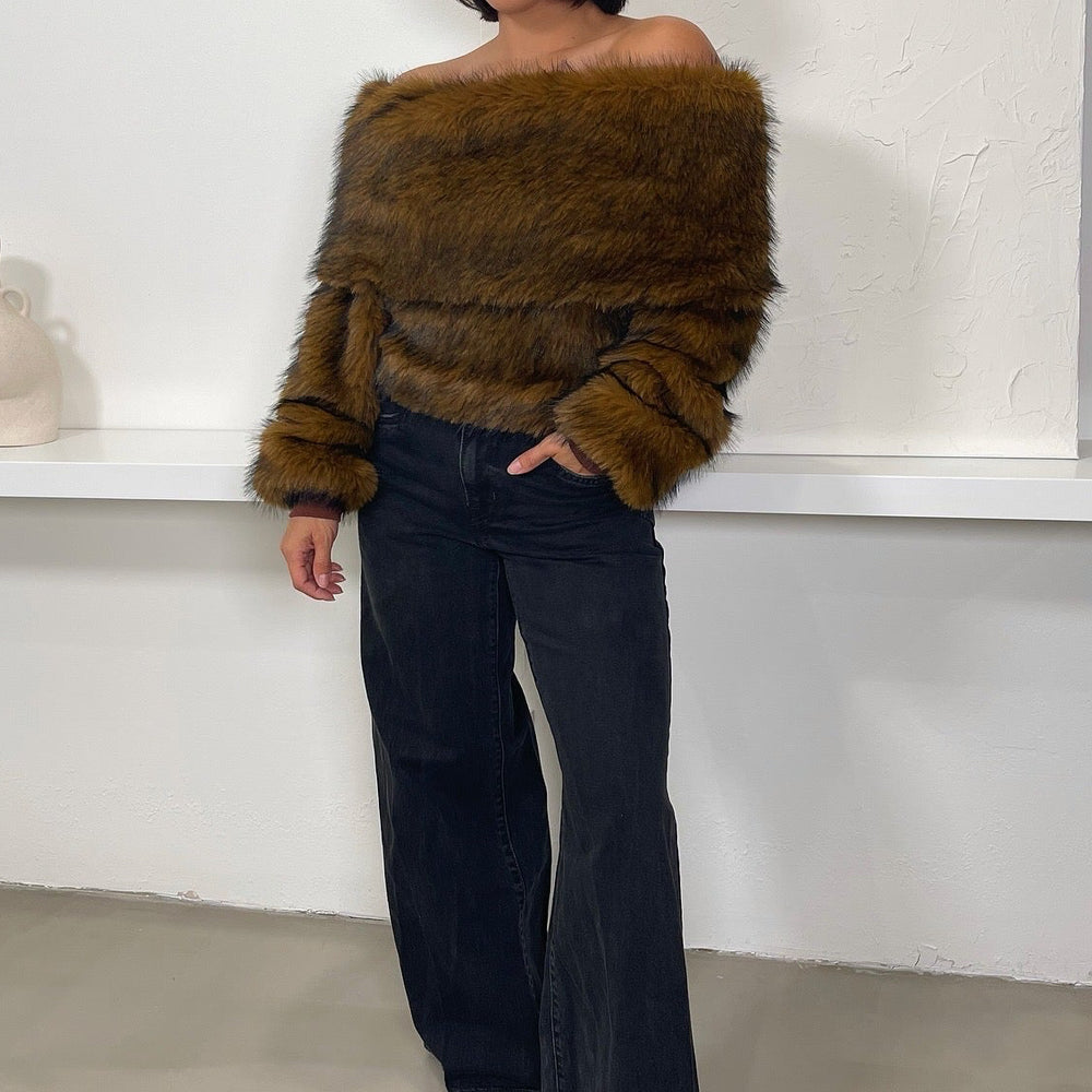 
                      
                        Alina Faux Fur Top - Brown
                      
                    