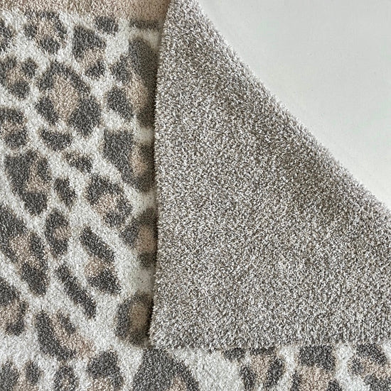 Load image into Gallery viewer, Light Pink/Beige Leopard Print Blanket - Trice Boutique

